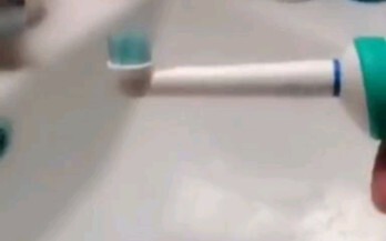 男 女 差 别