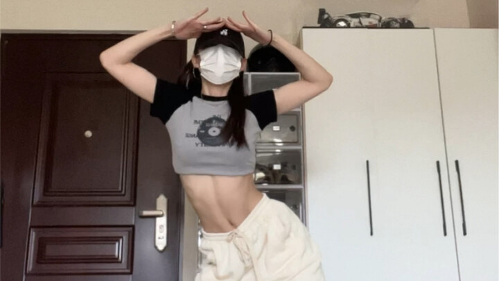 Bìa vũ đạo Trouble Maker