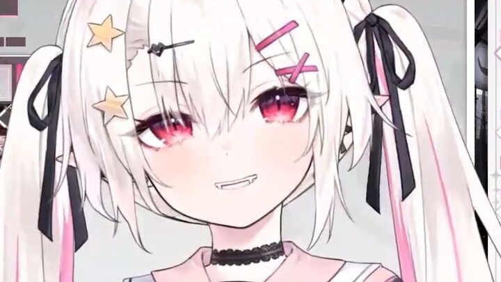 [Nenailiya] She was kissed by her younger sister and "educated" her sister not to touch her computer