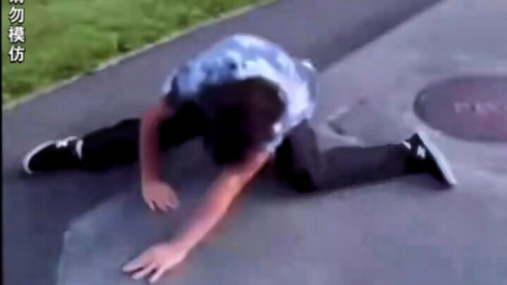 Failed moments while riding a scooter—maybe this is why there aren’t many foreigners doing it!