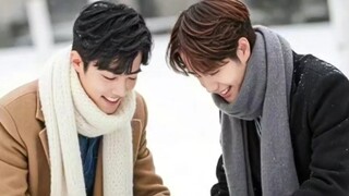 [Bojunyixiao] Oh my goodness~ The two babies’ consistent warm-up movements show that they exercise t