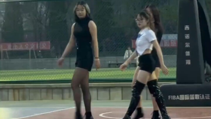 【Universitas Keuangan dan Ekonomi Timur Laut】: Posisi C memang menyebabkan masalah posisi C!