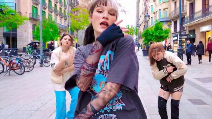 Sis, you're so good at dancing! Spanish girl street-style covers NCT x aespa's "ZOO" [EST Dance Crew
