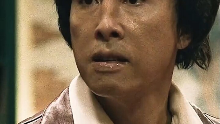 “Take the scale away, pick up your ears, and put your hands on the table!”