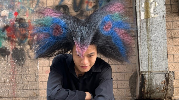 July’s latest masterpiece: the Lightning Crow hairstyle