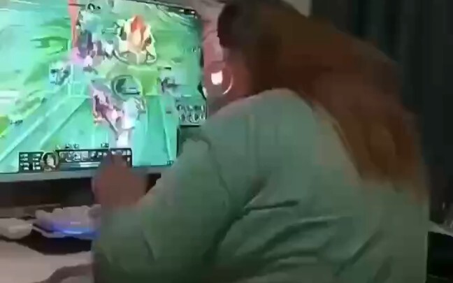 找妹子打游戏一定要找声音像雷克塞的