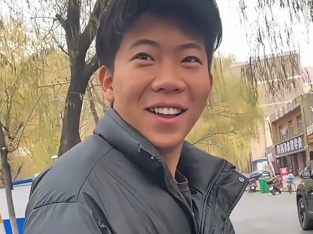 ดูออกว่าชีวิตลำบากมาก ไม่ได้คบสาวคนอื่นเลย