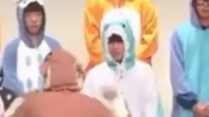 Stray Kids Kim Seungmin - Cheongdam High School Freshman Performance