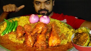 Eating My Favorite Bhuna Khichuri,Spicy Chicken Curry (ভুনা খিচুড়ি,মুরগির মাংস) | #LiveToEATT |