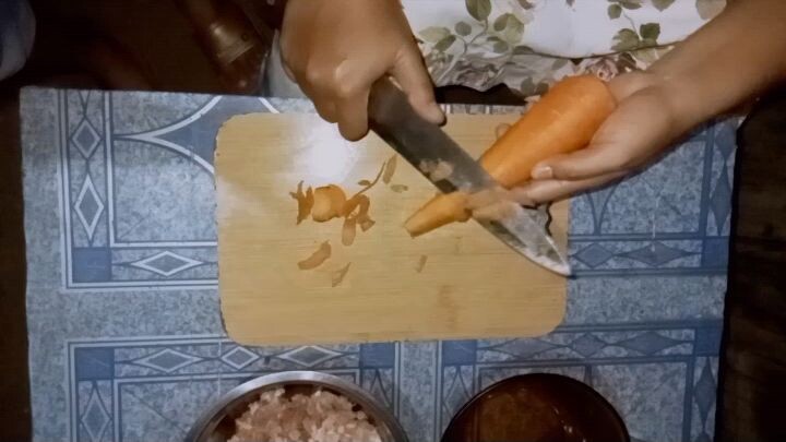 siomai making