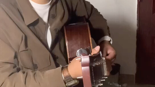 《Rỗng Tuếch》