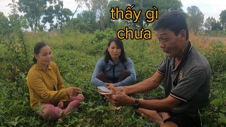 Nghe Tư Cà Khịa Trúng Số Sáu Sành Và Tư Ú Nu Chạy Lẹ Ra Để Chia Tiền