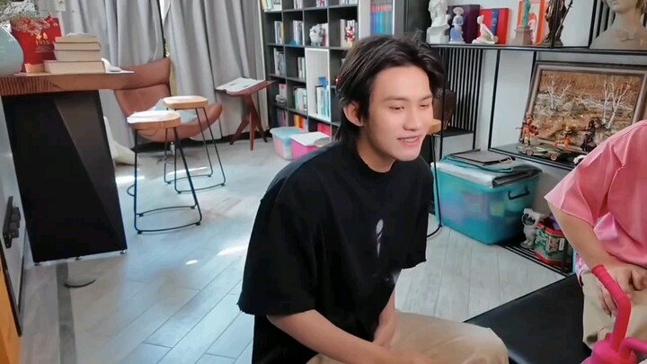 The behind-the-scenes footage is even better than the stage performance. You’re not allowed to sleep