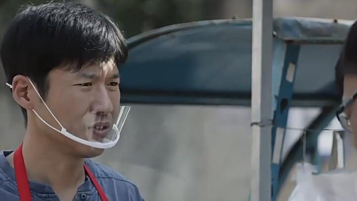 ไส้กรอกย่างราคาชิ้นละ 4 หยวนและยังถือว่าขาดทุน แต่ชายคนนี้กลับเปลี่ยนภัยพิบัติให้กลายเป็นพรและไปถึงจ