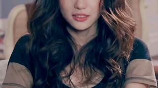 当初这部剧我最心疼的女生就是她了！！她实在是太完美了！！