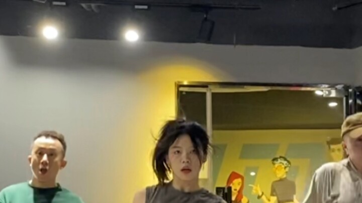 When you feel like giving up dancing, watch this! Persistence will bring you surprises!