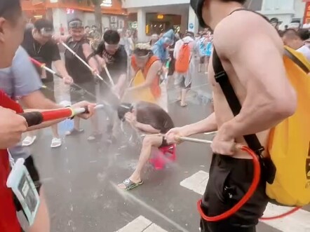 How Foreigners Should Really Celebrate the Water-Splashing Festival in Xishuangbanna.