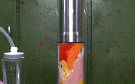 The hydraulic press violently decompresses! ! !