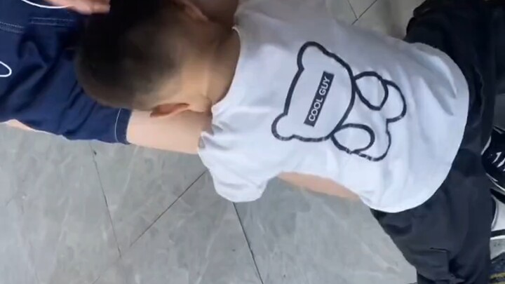 This darn newbie protection period! #EverydayLifeOfLittleKids #XiaoKeKe #NewbieProtectionPeriod