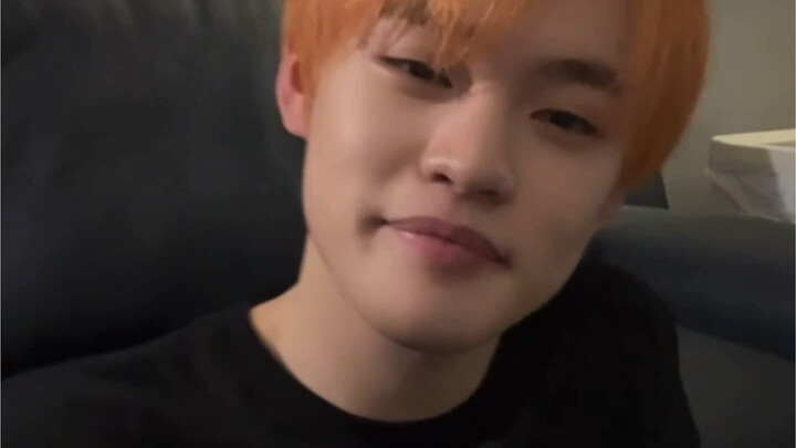 [Zhong Chenle] My QQ is about to crash on its own!