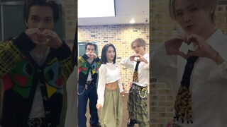 5!6!7!8! Gimme your love! ❤️‍🔥 (Filmed by XIAOJUN) #니콜 #KUN #HENDERY