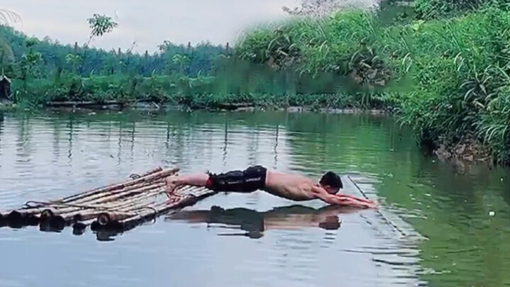Challenge to do 100 push ups on water