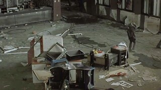 奢侈品店被洗劫一空_唯独现金和珠宝想垃圾一样被丢了一地 "  "末日危途 "！