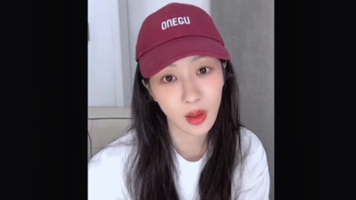 [Zitan][Yao Liu] (Today's live broadcast content) We, Yao Liu, are running towards each other and ha