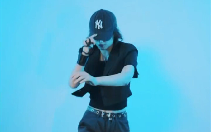 Cuối cùng cũng cover lại bài "History" của EXO rồi!