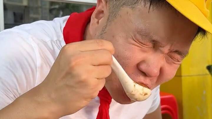 Saya paling suka nasi kaki babi!