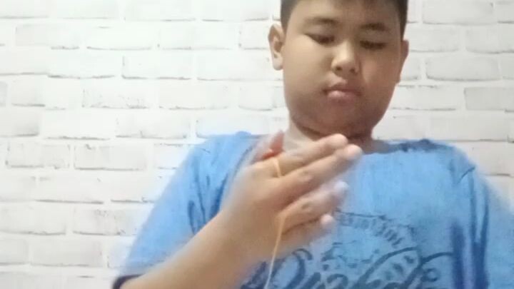 main Lato lato dulu ah maaf kalo kurang jago