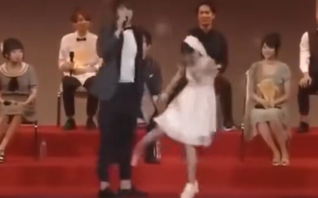 Tuyển tập những phát ngôn đáng yêu của các seiyuu (Yuuki Aoi + Ōnishi Saori + Takahashi Rie + Kikuch