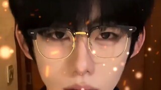 男生与女友分手，删除了与她有关的所有照片，“我为过去每一天付出的真心感到恶心” "断崖式分手 "分手