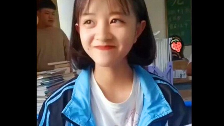 “Lúc này chim yến bay, cỏ mọc xanh, người mình yêu đang trên đường” — Series “Bất chợt hiểu ra”