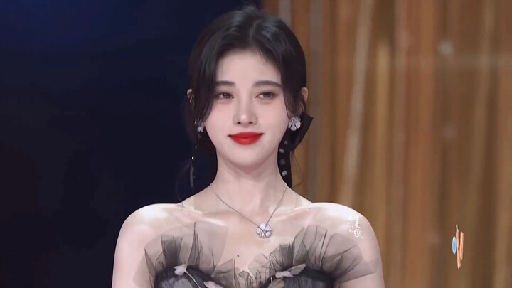 ช่วงเวลาสุดสวยของจวีจิ้งอี
