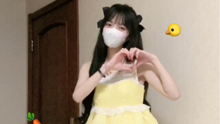 好像一只小黄鸭