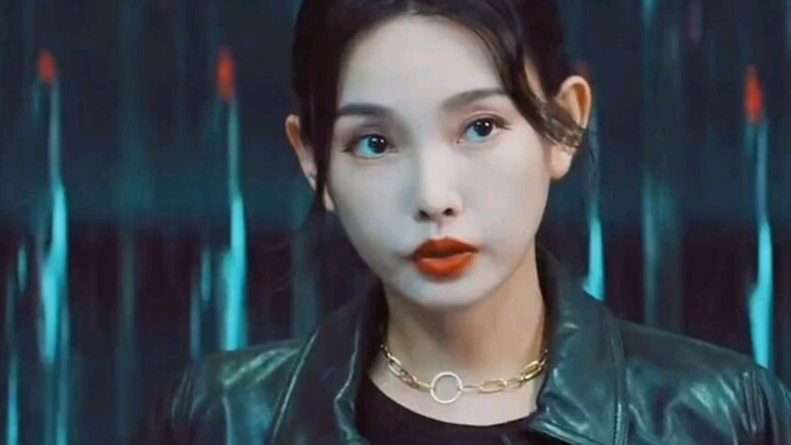 A high-IQ undercover agent leveraged chemical knowledge to successfully infiltrate a drug traffickin