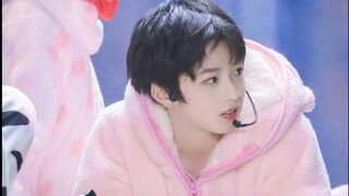 Liu Yaowen: "Kamu menginjak babiku"