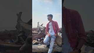 girls👱🏻‍♀️ Vs boys🧑🏻 in sea beach