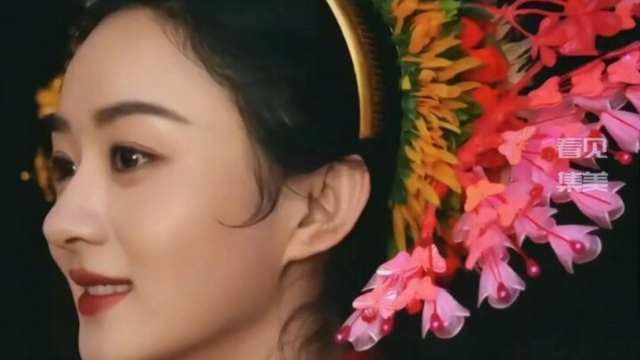 Triệu Lệ Dĩnh quảng bá văn hóa trâm hoa vòng của Tuyền Châu, thu hút rất nhiều du khách đến check-in