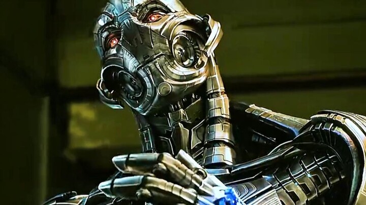 Ultron memiliki kemampuan untuk menyusup ke internet, dan hanya dengan mengacaukan sistem keuangan s