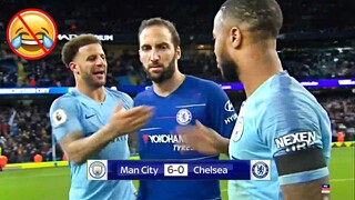 ПОПРОБУЙ НЕ ЗАСМЕЯТСЯ - СМЕШНЫЕ МОМЕНТЫ В ФУТБОЛЕ!