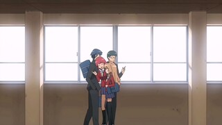 Có ai bấm vào đây để xem Toradora không!?