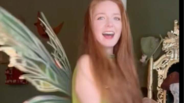 当精灵短裙加上翅膀是什么效果