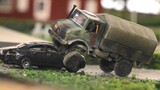 [1/87] Easily crush small cars! Full scale 4x4 Unimog