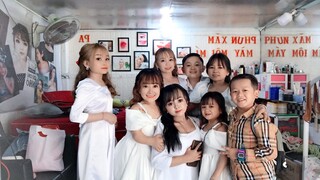 Cả ClB người bé bỏng đột nhập tiệm Cô Chủ Nhỏ làm NAIL