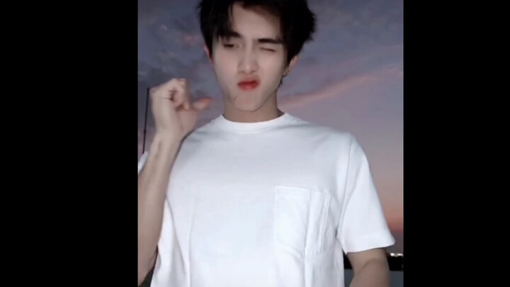 【boom】#The male lead of Thai drama Heart Chain#Ahhh, what a huge contrast#crying in the drama#having
