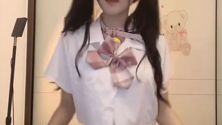 สาวน้อยน่ารักหางม้าคู่