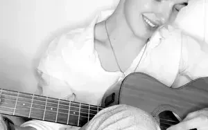 ฟังแล้วคิดถึงใครบางคน