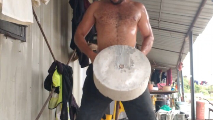 vinz workout in the work camp